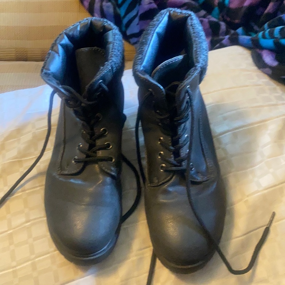 Dress boots